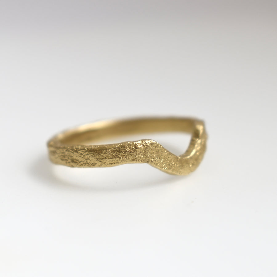Granite Gold Contour Ring