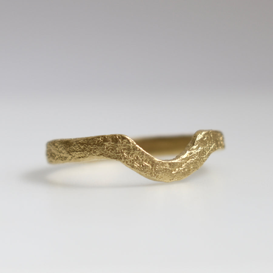 Granite Gold Contour Ring